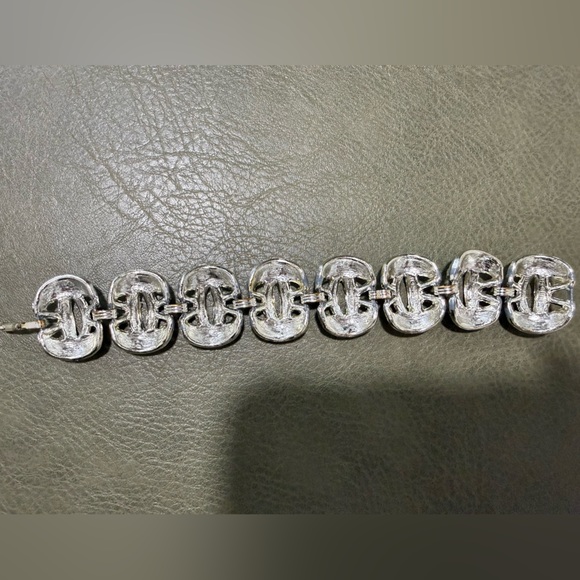Vintage Silver Tone Chunky Bracelet - Picture 3 of 7